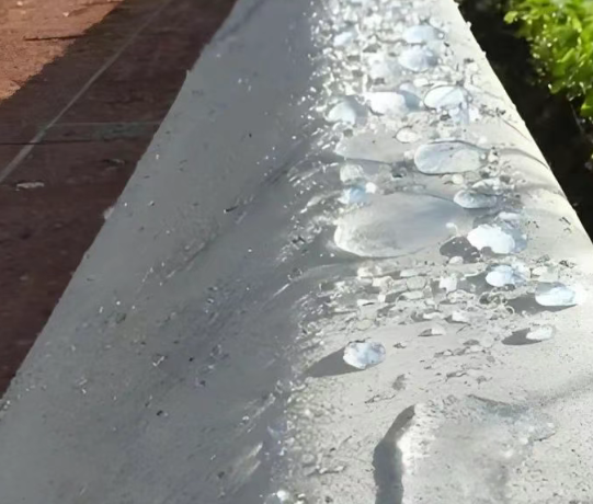 突泉硅烷浸渍涂料在混凝土保护中的应用